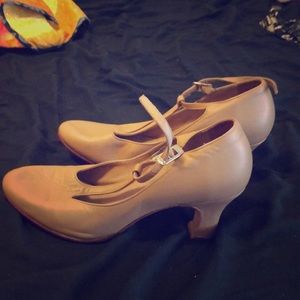 Bloch Character Shoes (Tan)